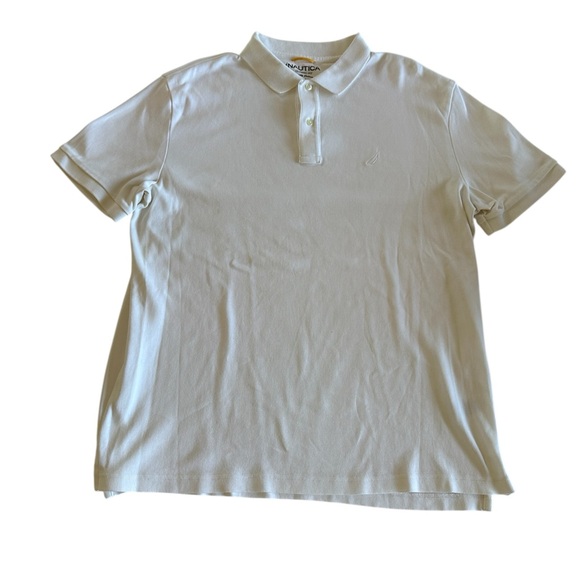 Bundle of Tommy Hilfiger and Nautica Polo Shirt - Picture 4 of 4